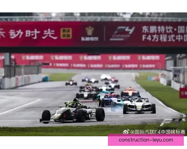 F1车坛风云突变：车队阵容大洗牌引发新赛季激烈竞争悬念焦点战