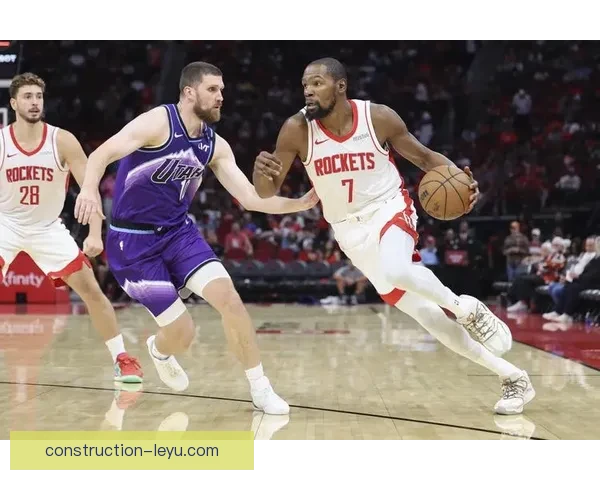 开拓者队在新赛季展望中迎接挑战，年轻球员表现亮眼引发关注