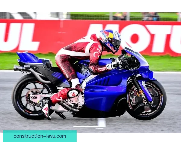 MotoGP赛季开启 激烈角逐引领全球车迷热潮